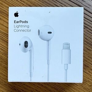 Apple EarPods with Lightning Port - White